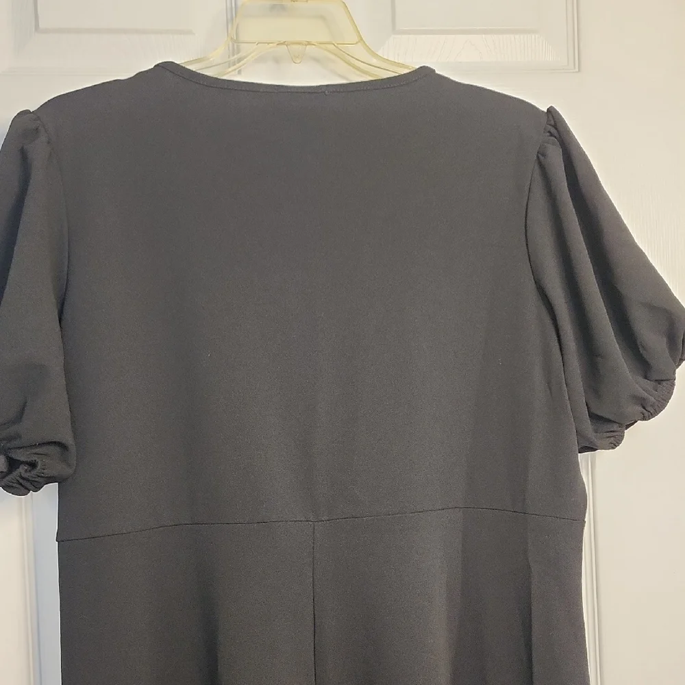Boohoo Plus Black Midi Dress with Short Sleeves - Picture 8 of 12